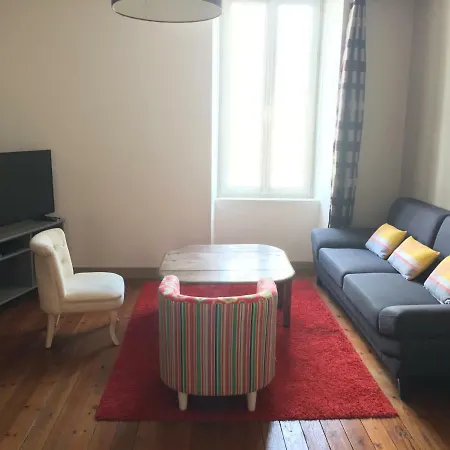 Homestay szállás Grande Dans Maison De Centre Ville *